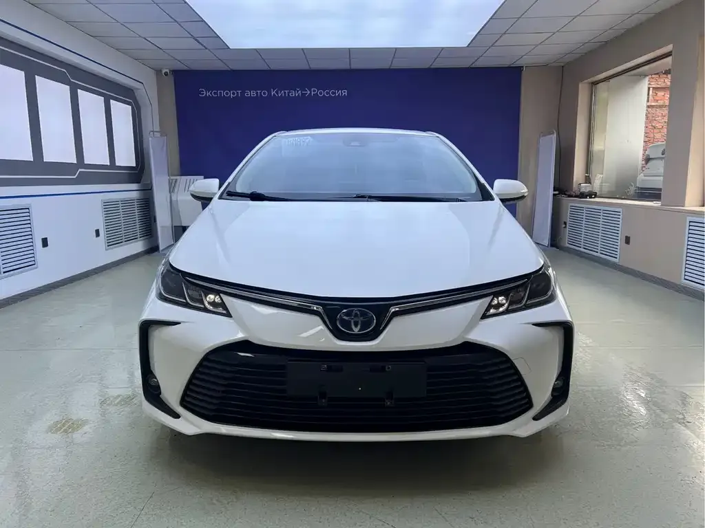 Toyota Corolla — фото 9