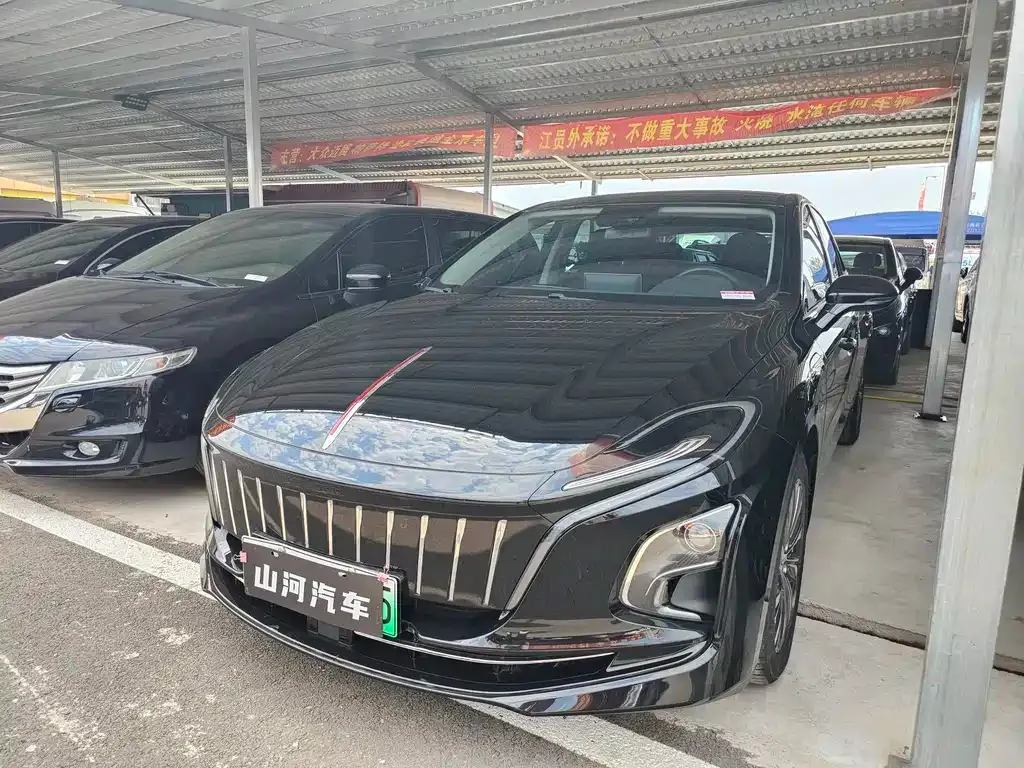 Hongqi E-QM5 — фото 1