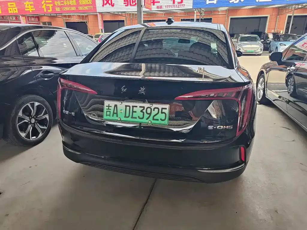 Hongqi E-QM5 — фото 10