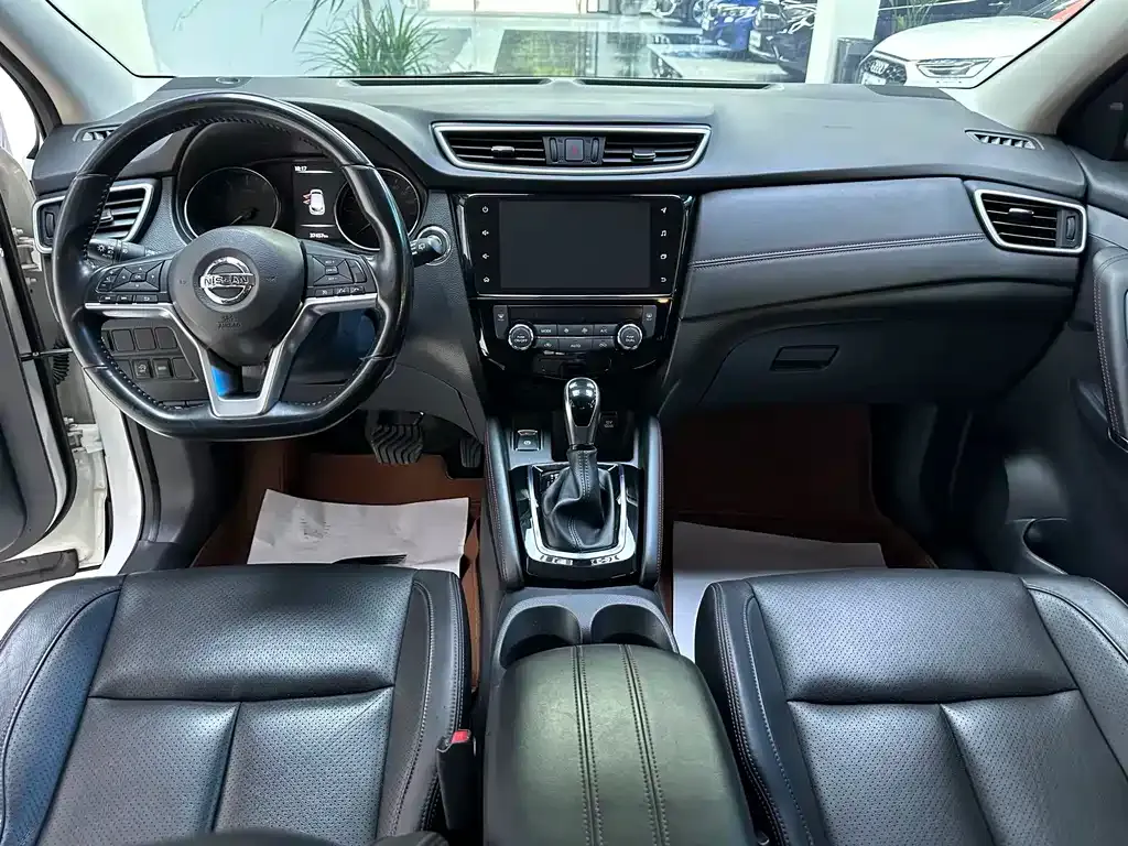 Nissan Qashqai — фото 10