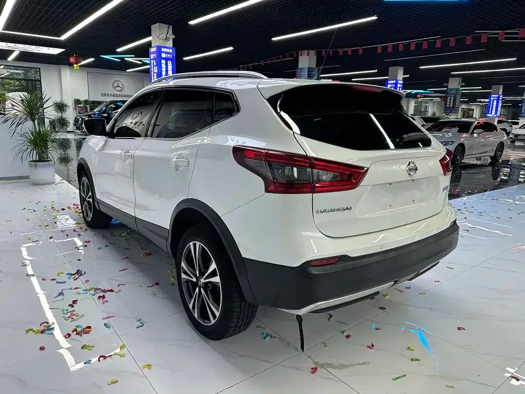 Nissan Qashqai — фото 2