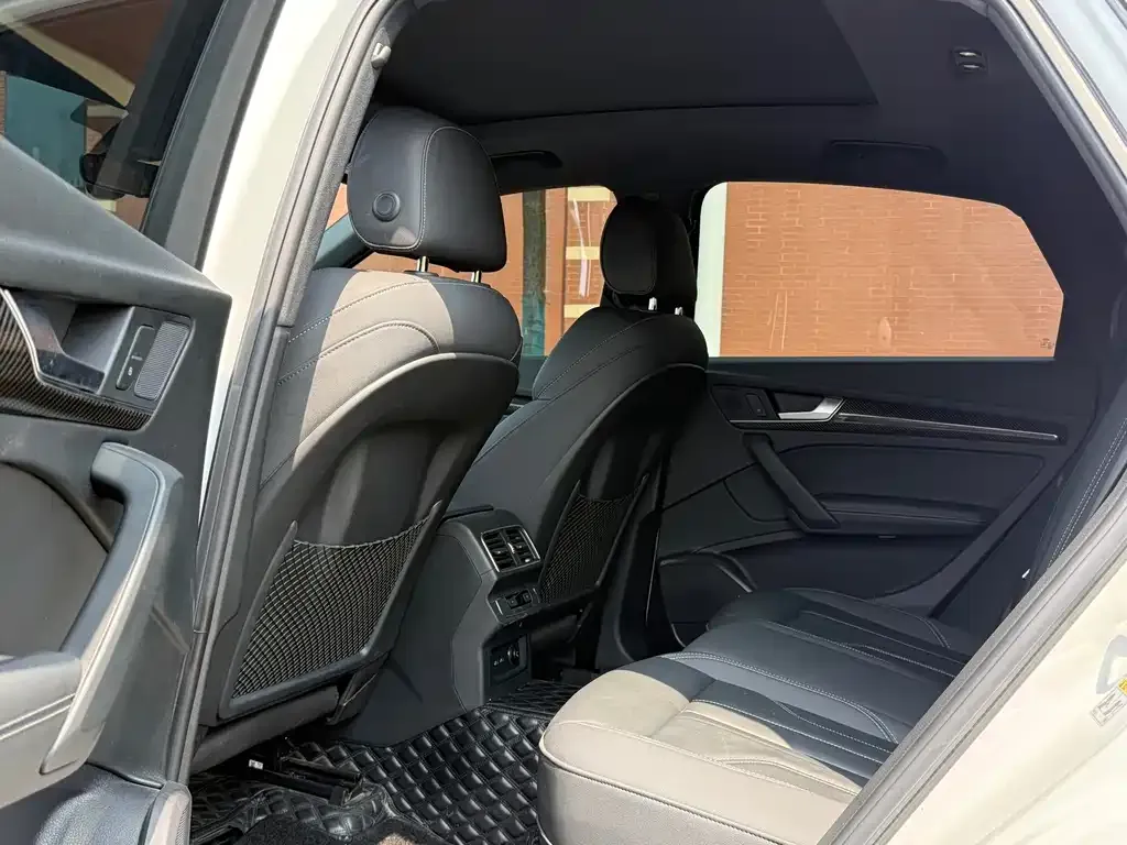 Audi Q5L Sportback — фото 2