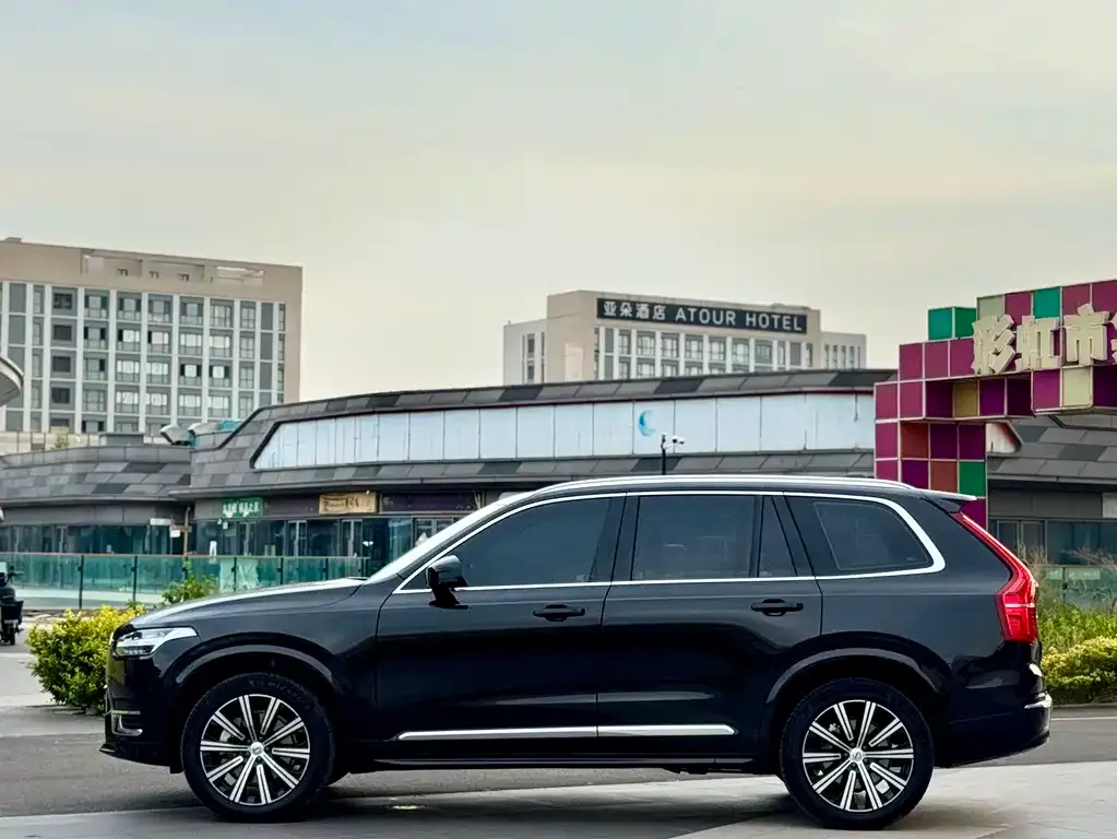 Volvo XC90 — фото 4