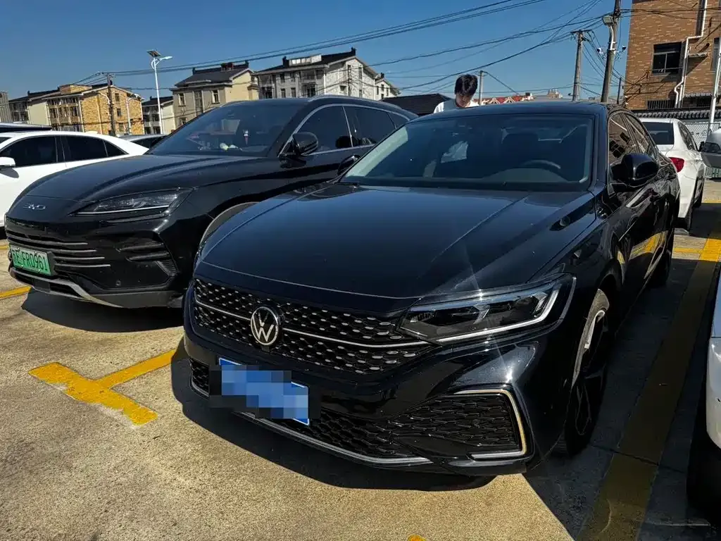 Volkswagen Passat — фото 1