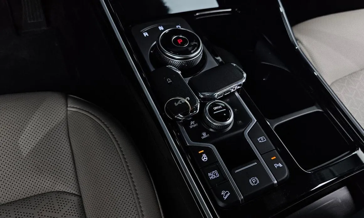 Kia Sorento — фото 6