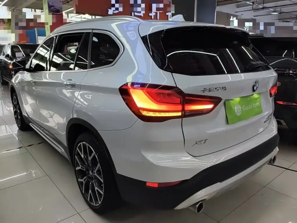 BMW X1 — фото 10