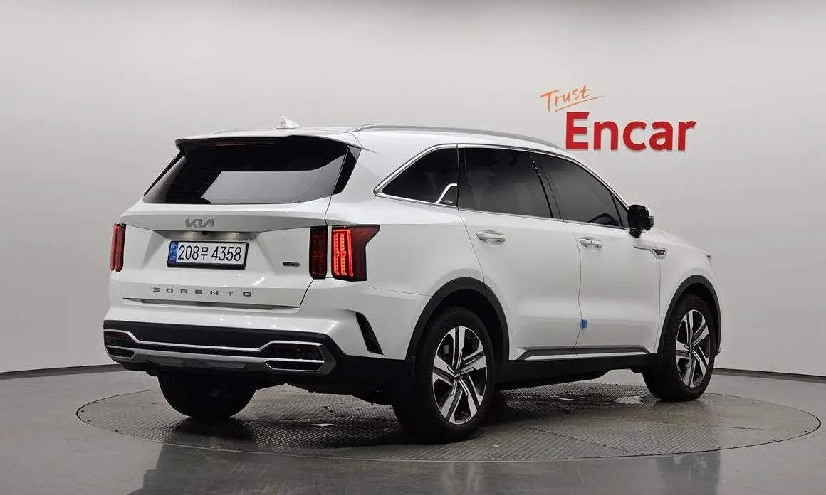 Kia Sorento — фото 6