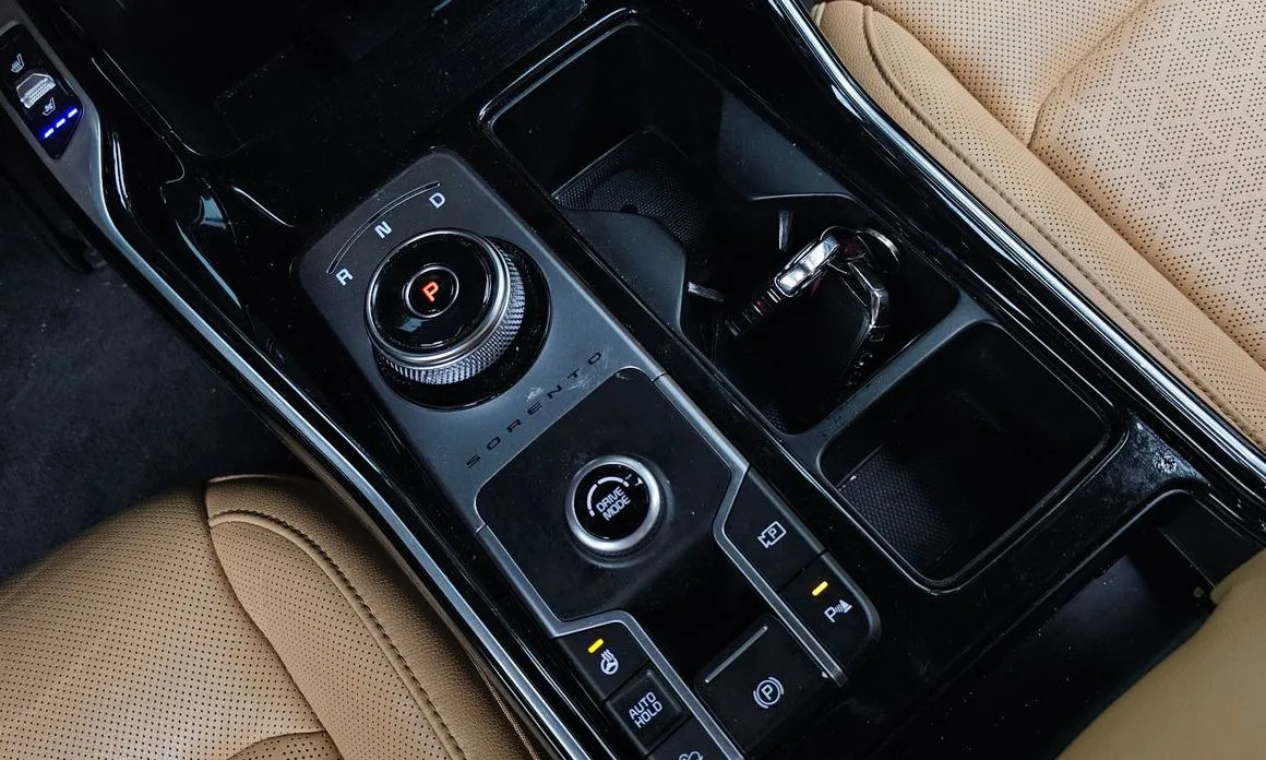Kia Sorento — фото 10