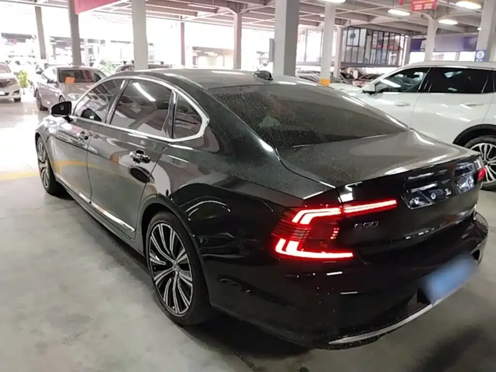 Volvo S90 — фото 5