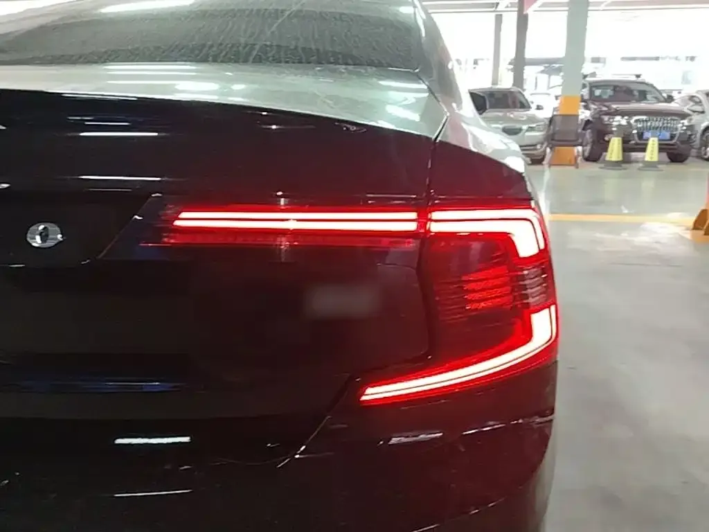 Volvo S90 — фото 9