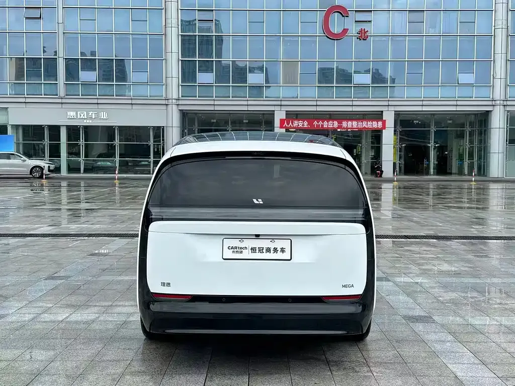 Li Auto MEGA — фото 4