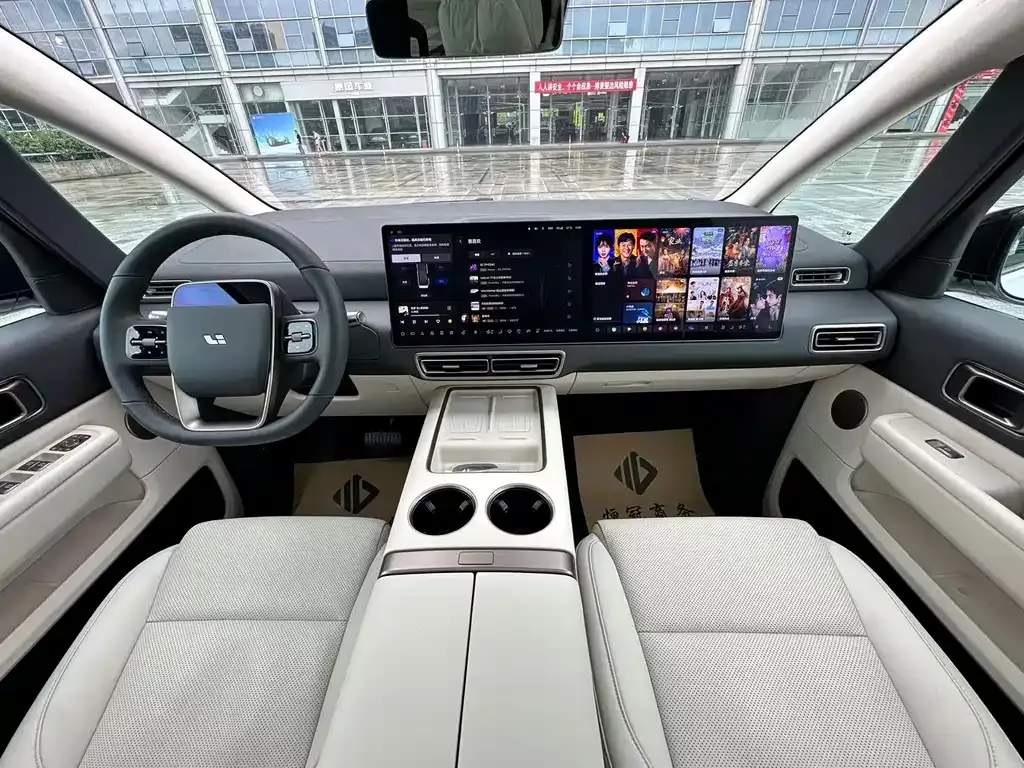Li Auto MEGA — фото 7