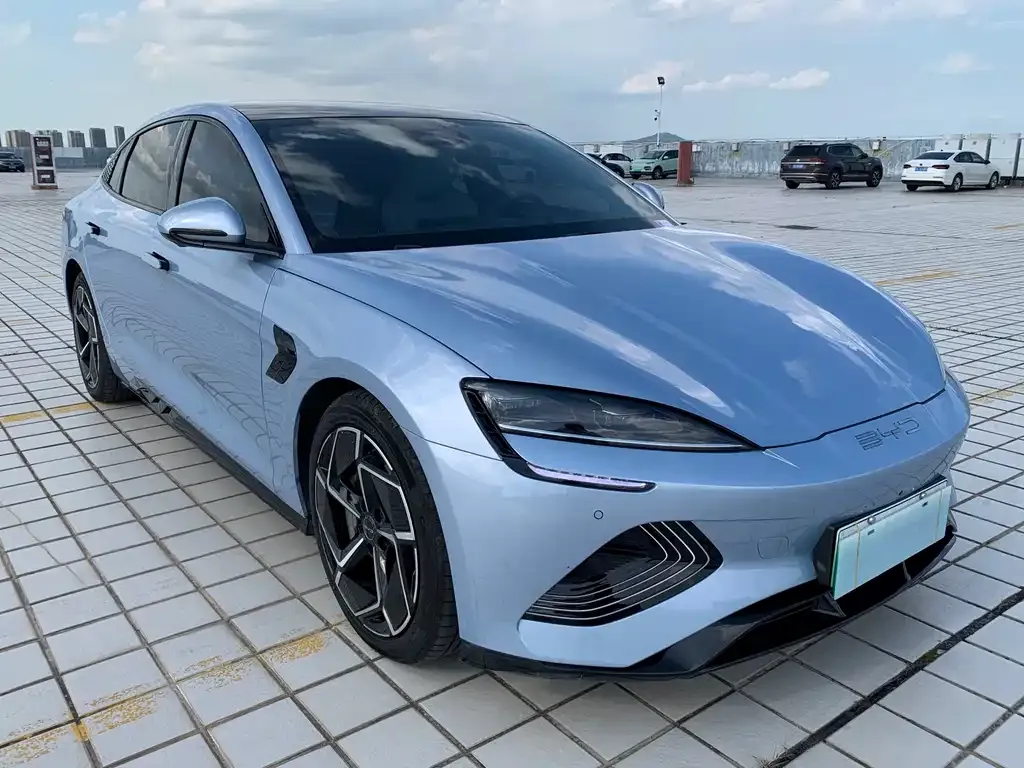 BYD Seal — фото 8