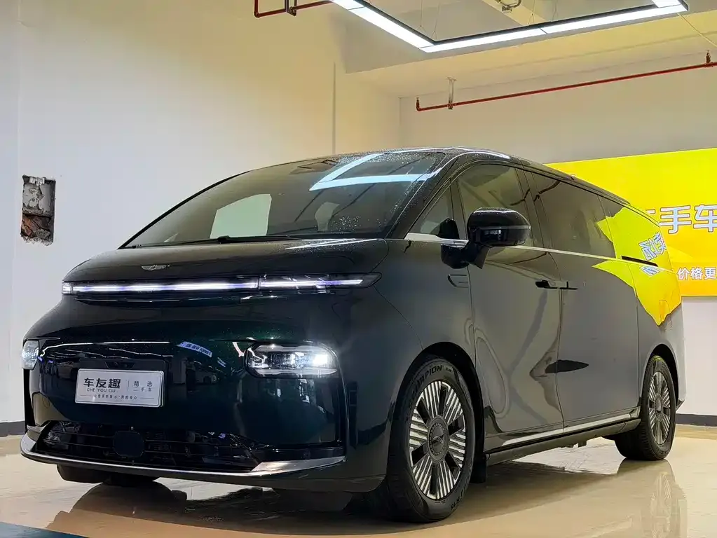 Geely Yizhen L380