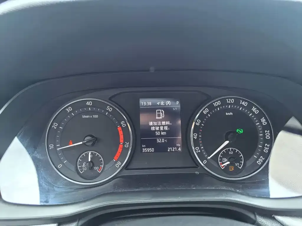 Skoda Octavia — фото 8