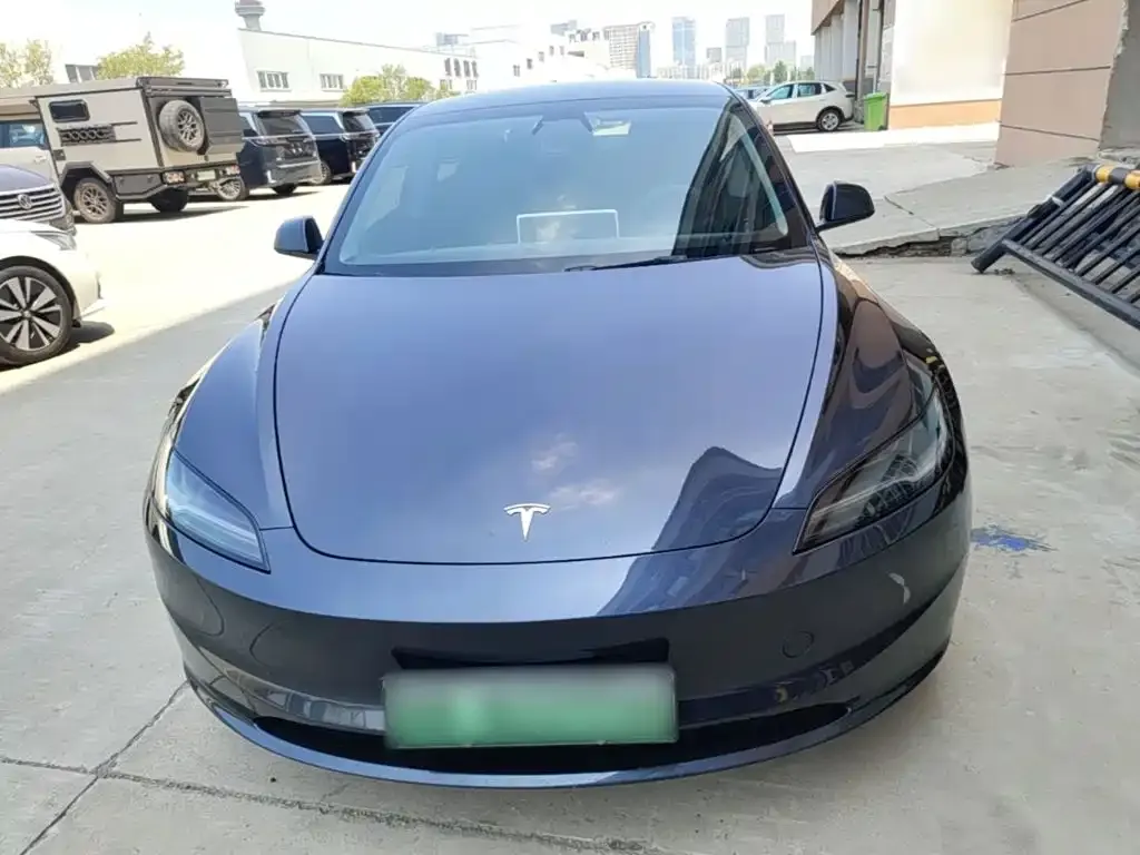 Tesla Model 3 — фото 4