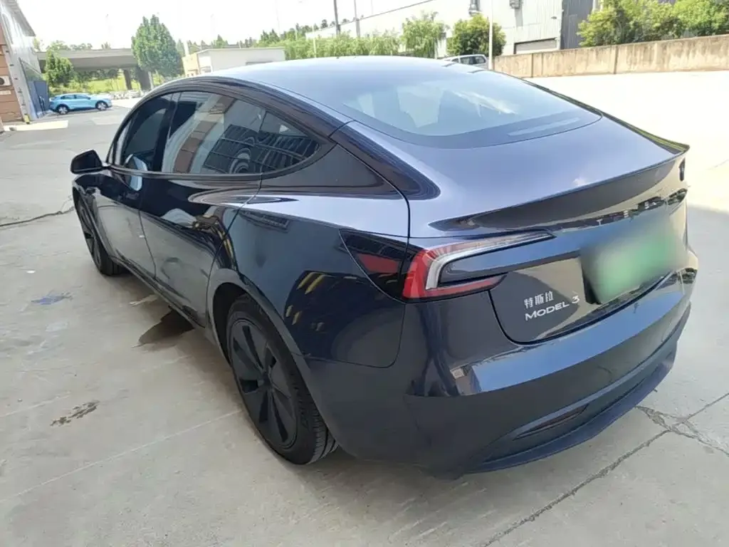Tesla Model 3 — фото 6