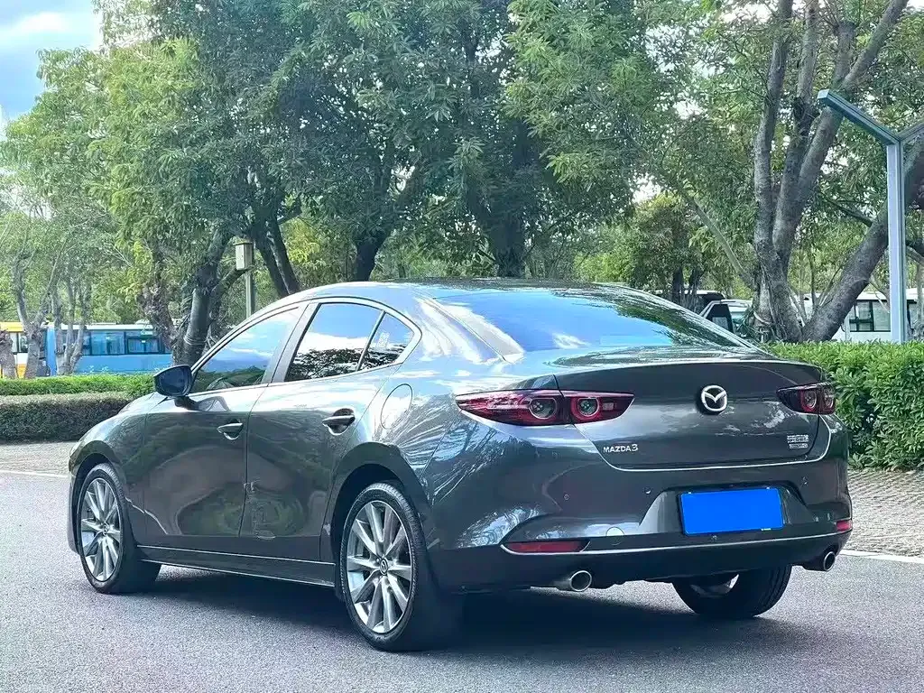 Mazda 3 Axela — фото 8