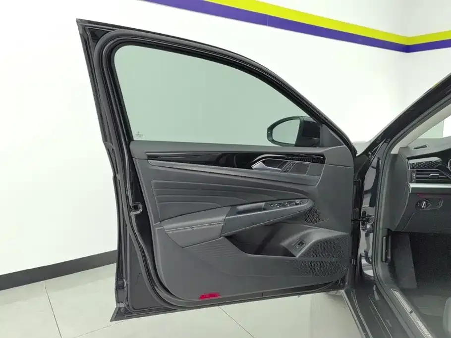 Volkswagen Passat — фото 2