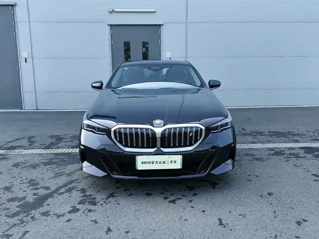 BMW i5 — фото 6