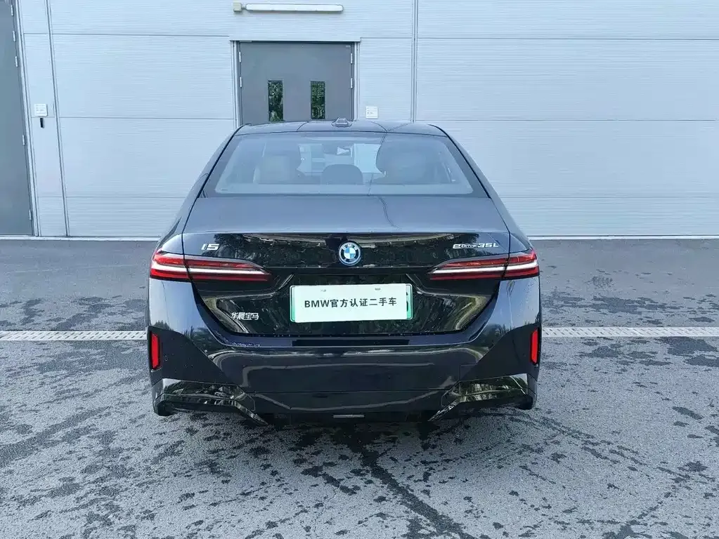 BMW i5 — фото 9