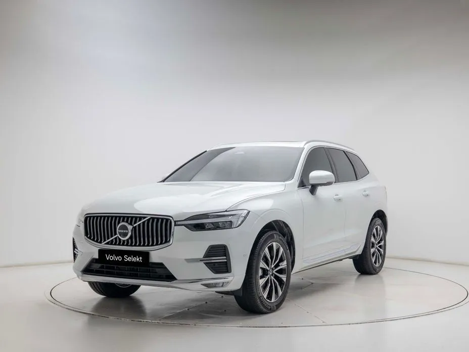 Volvo XC60 — фото 1
