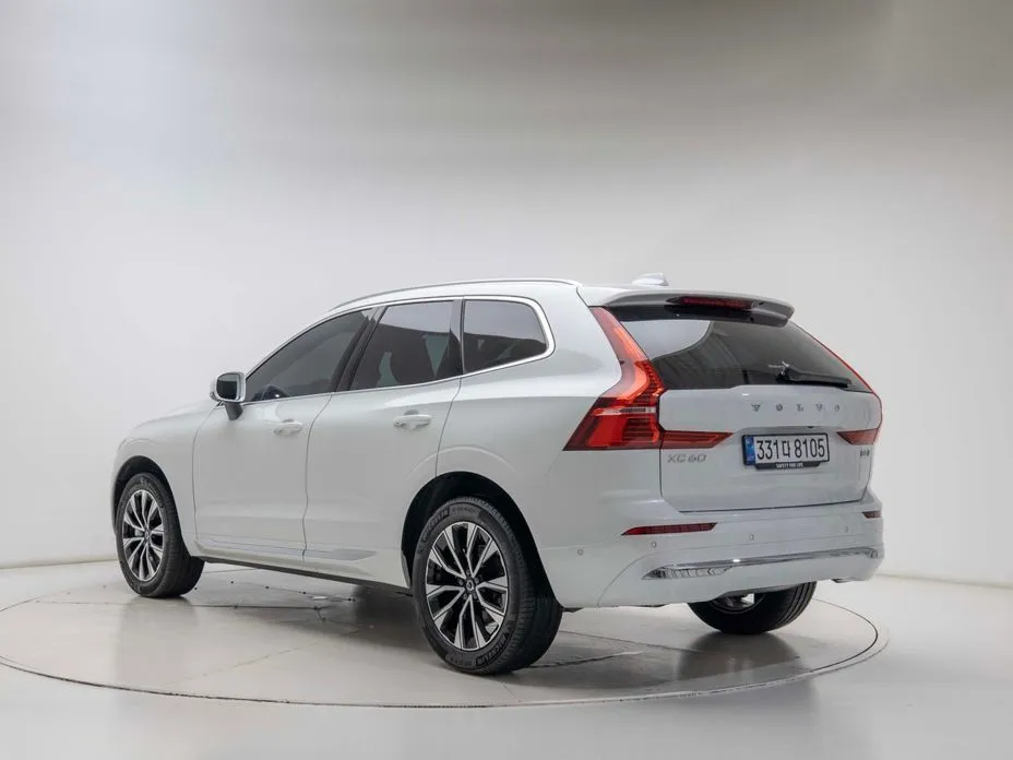 Volvo XC60 — фото 6