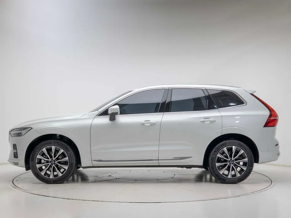 Volvo XC60 — фото 9