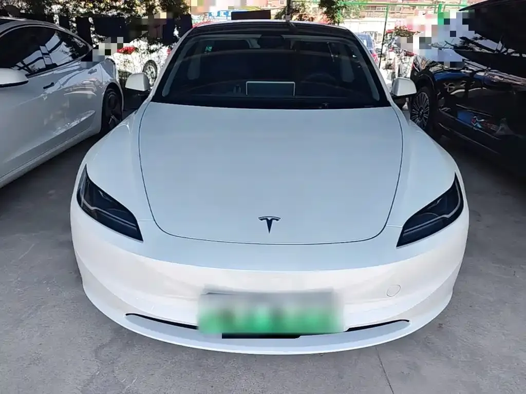 Tesla Model 3 — фото 8