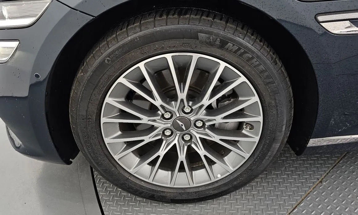 Genesis G80 — фото 10