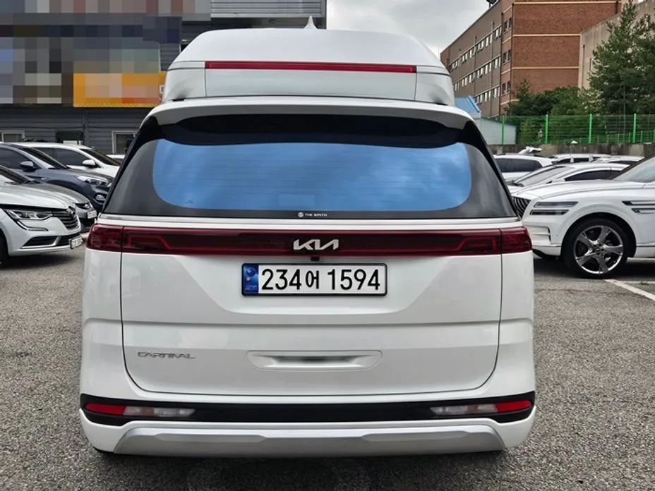 Kia Carnival — фото 9