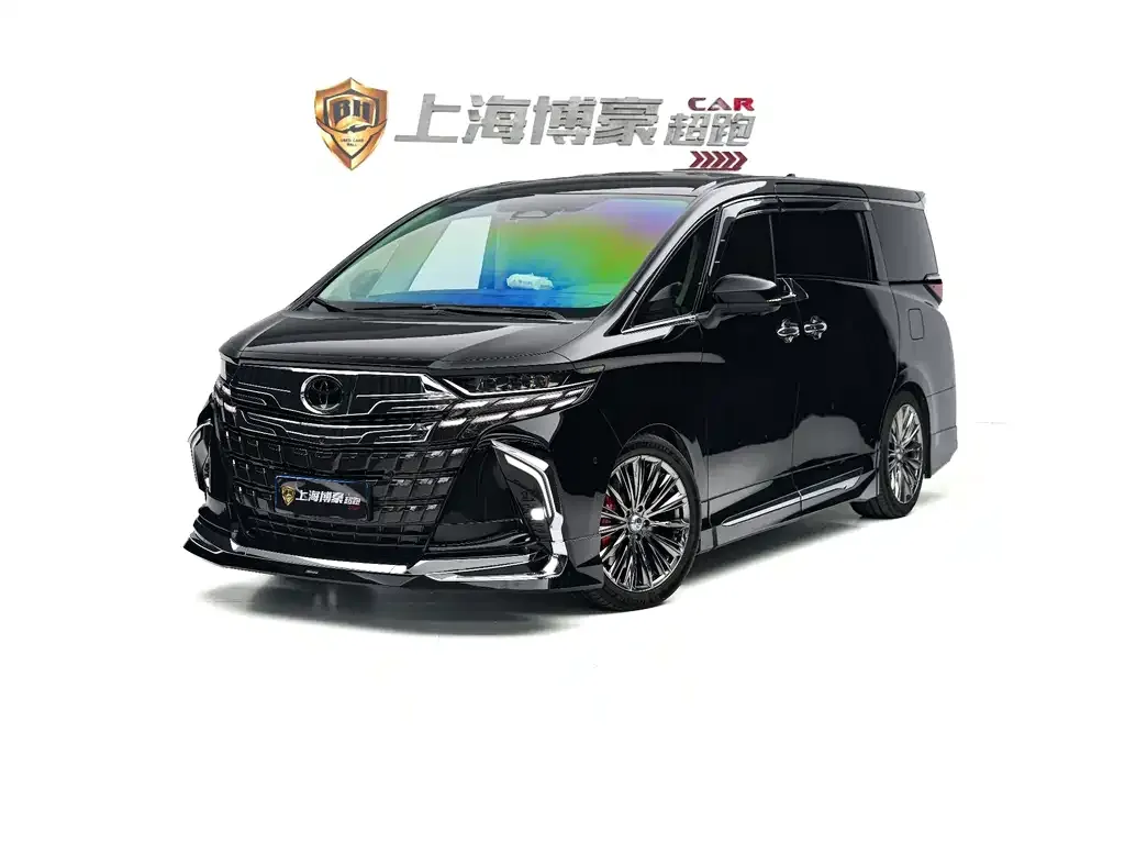 Toyota Alphard — фото 1