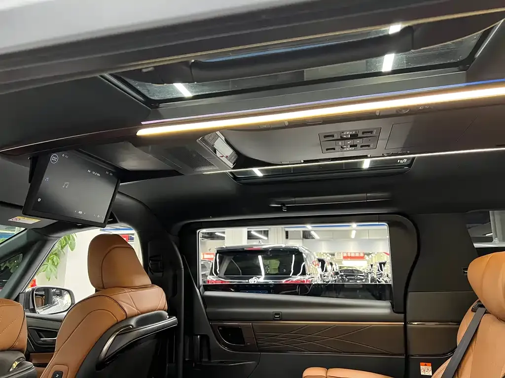 Toyota Vellfire — фото 4