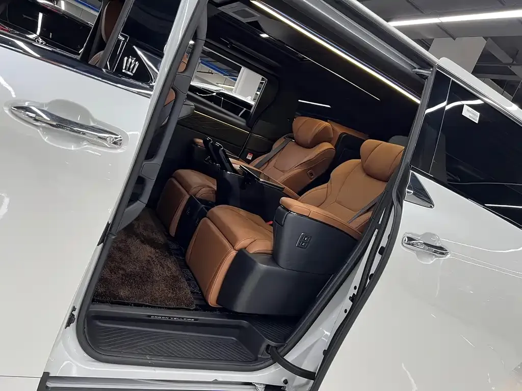 Toyota Vellfire — фото 9