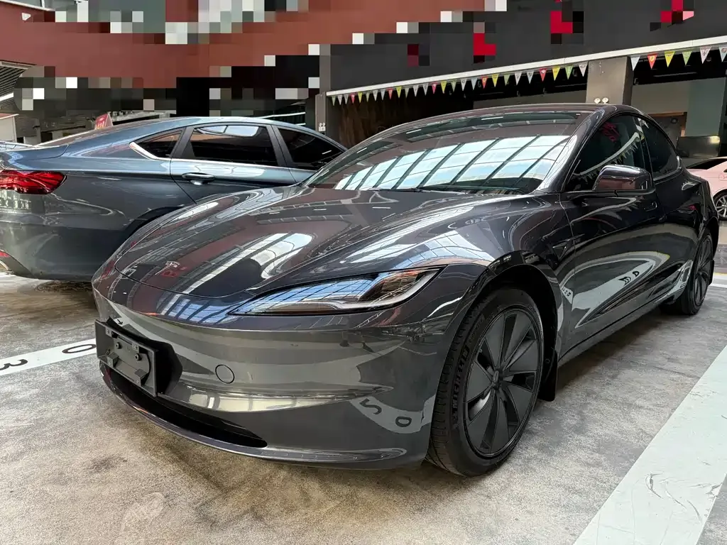 Tesla Model 3 — фото 10