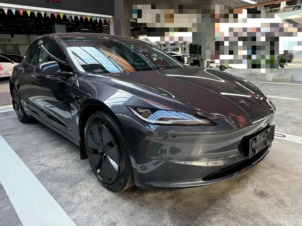 Tesla Model 3 — фото 8