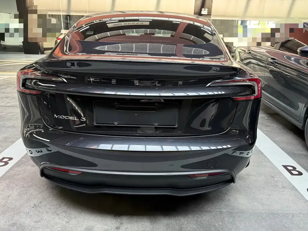 Tesla Model 3 — фото 6