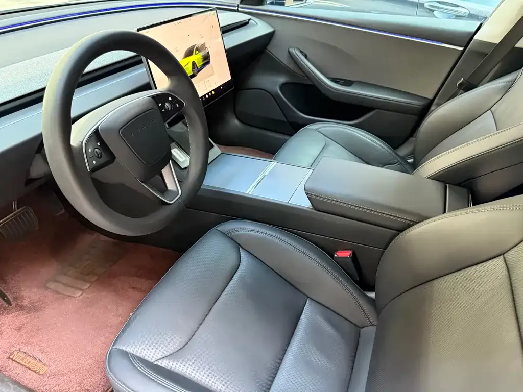 Tesla Model 3 — фото 4
