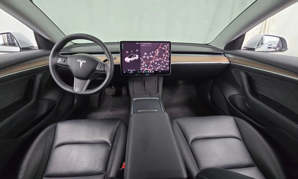 Tesla Model 3 — фото 5