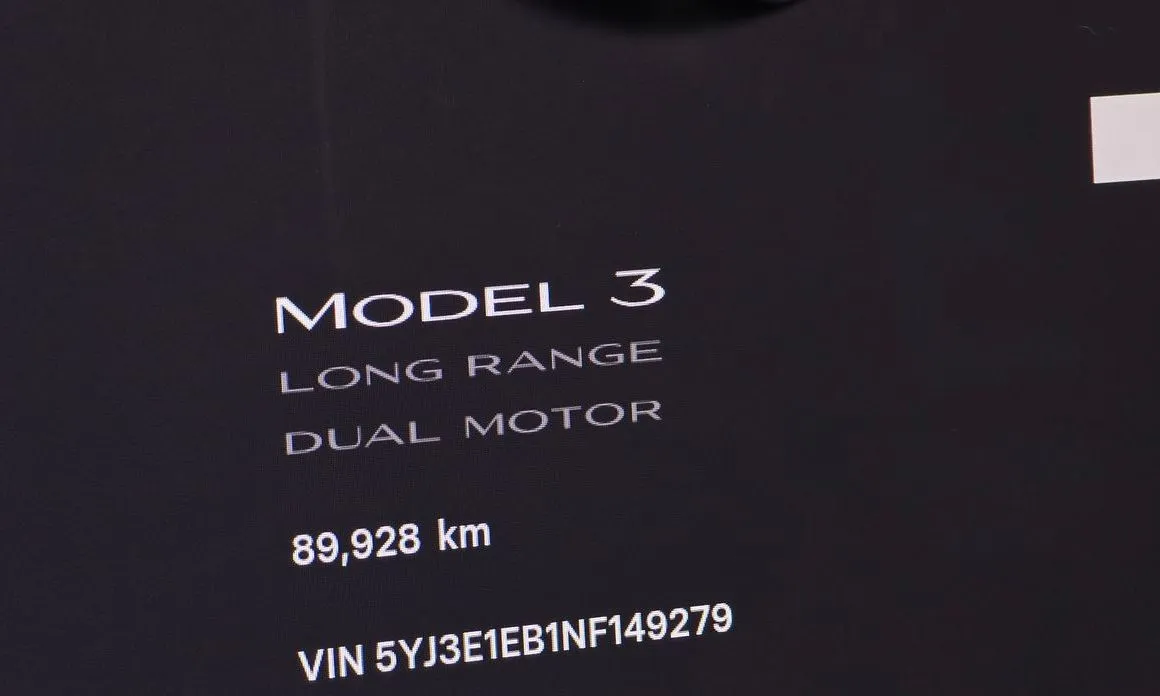 Tesla Model 3 — фото 6