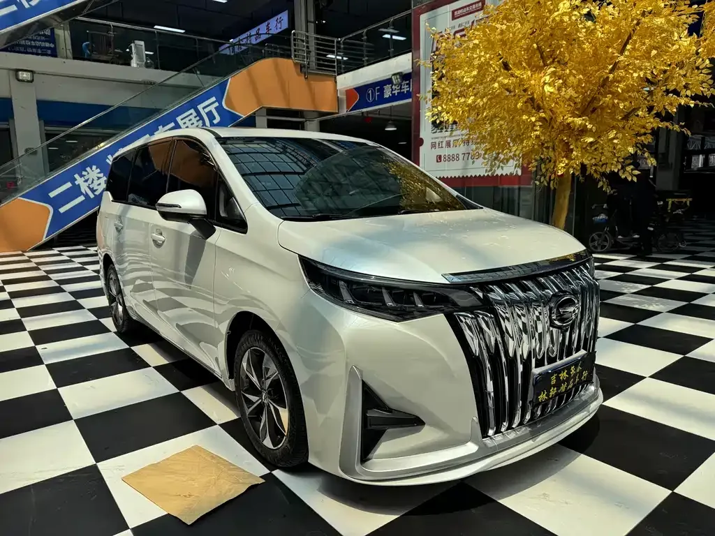 GAC Motor Trumpchi M6 — фото 10