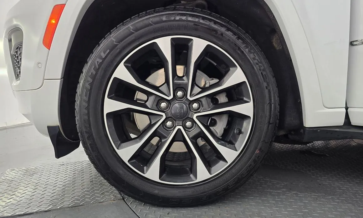 Jeep Cherokee — фото 10