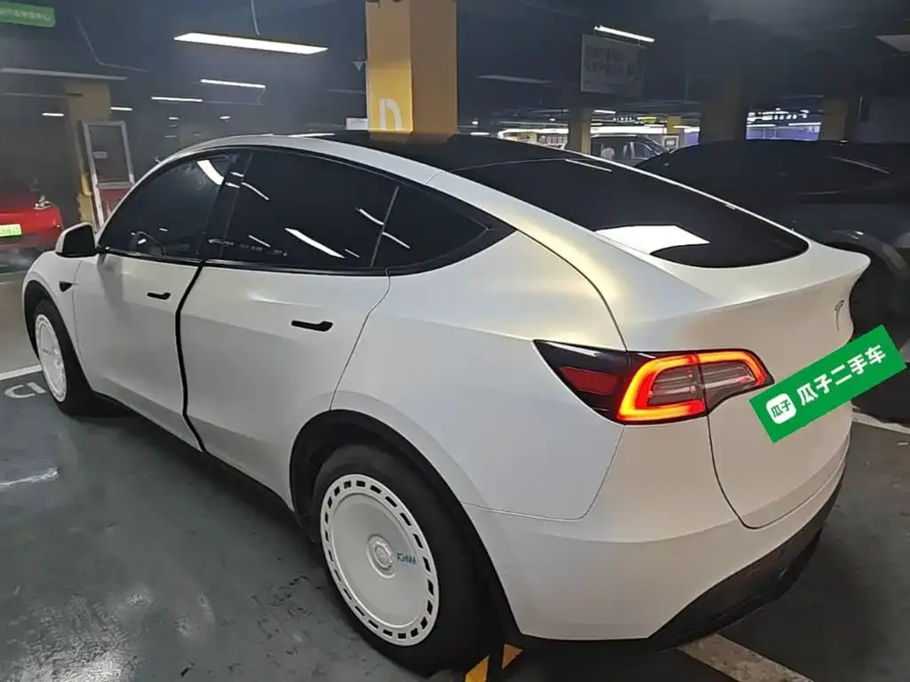 Tesla Model Y — фото 7