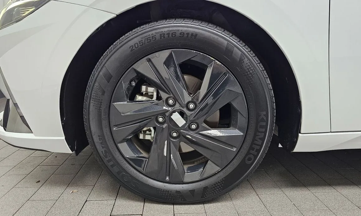 Hyundai AVANTE — фото 9
