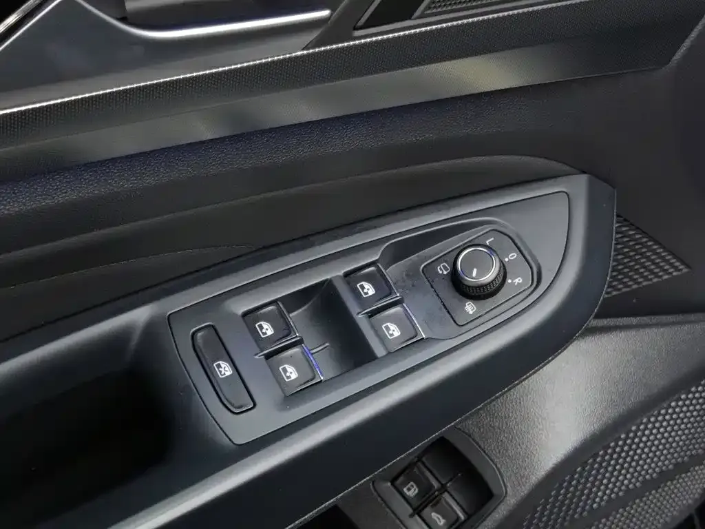 Volkswagen 帕萨特插电混动 — фото 6