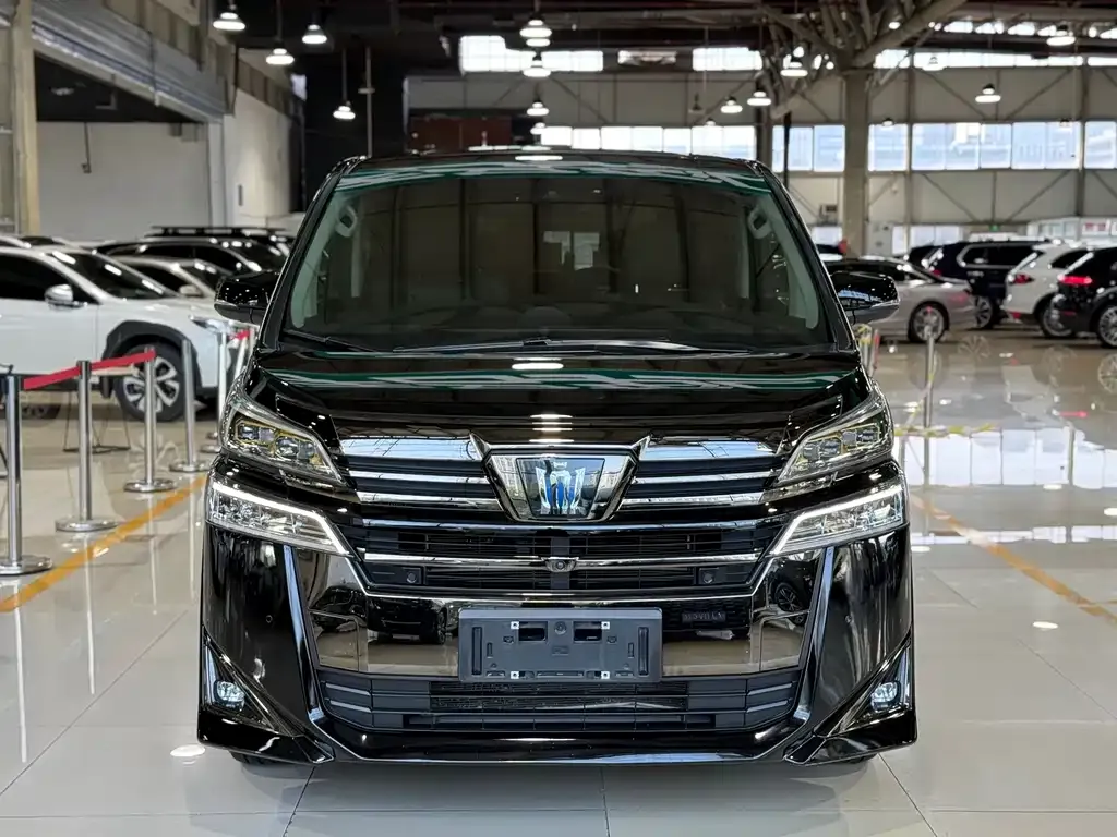 Toyota Vellfire — фото 8