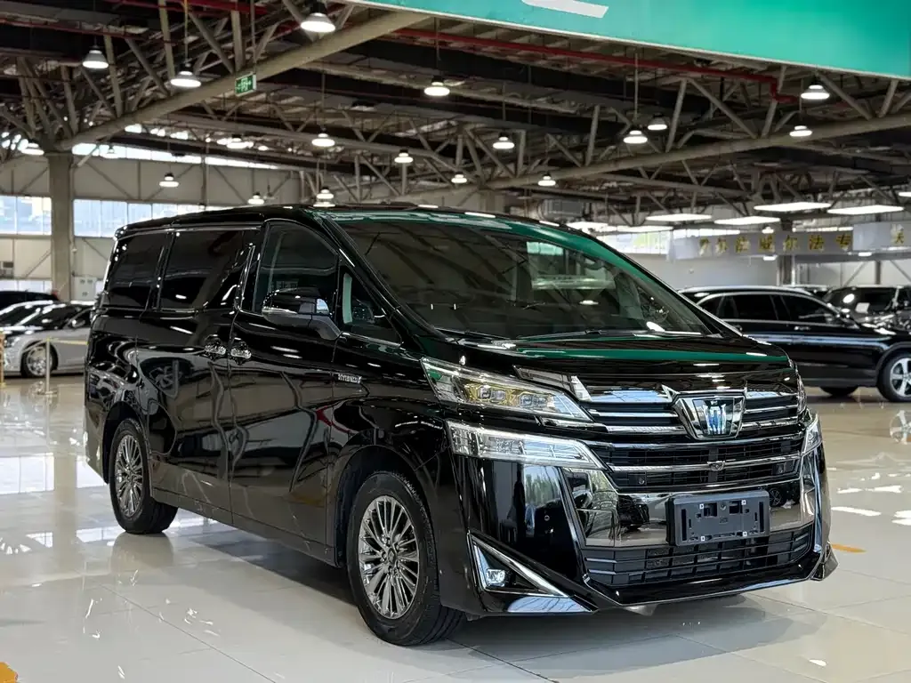 Toyota Vellfire — фото 4
