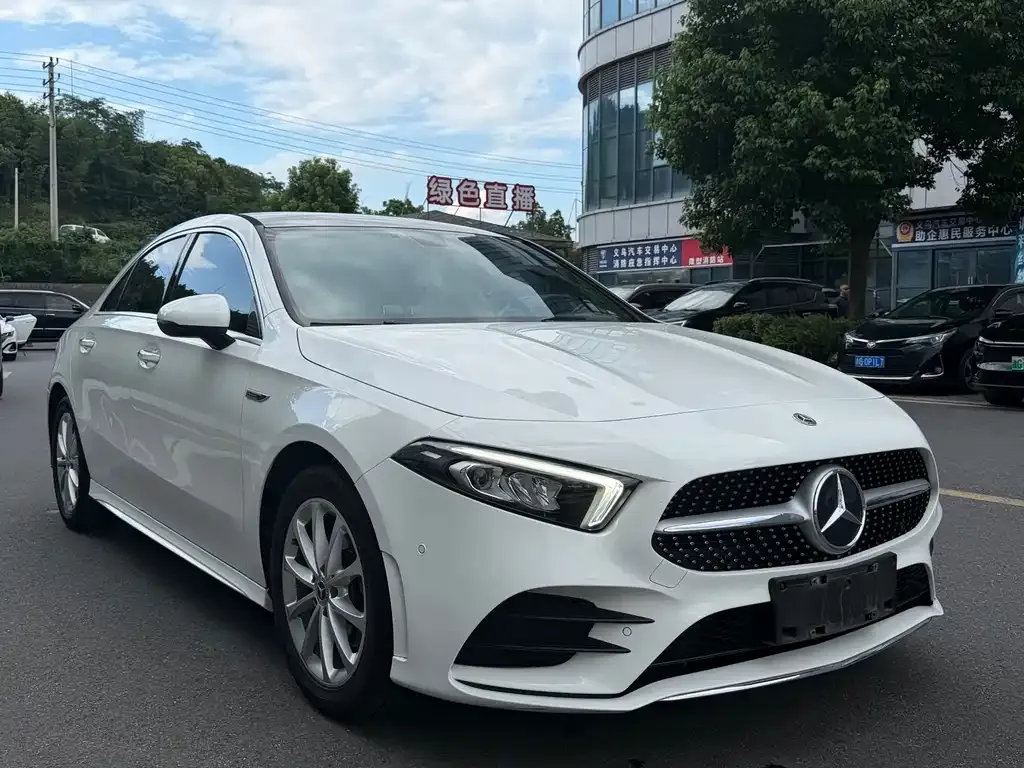 Mercedes-Benz A-Class — фото 4