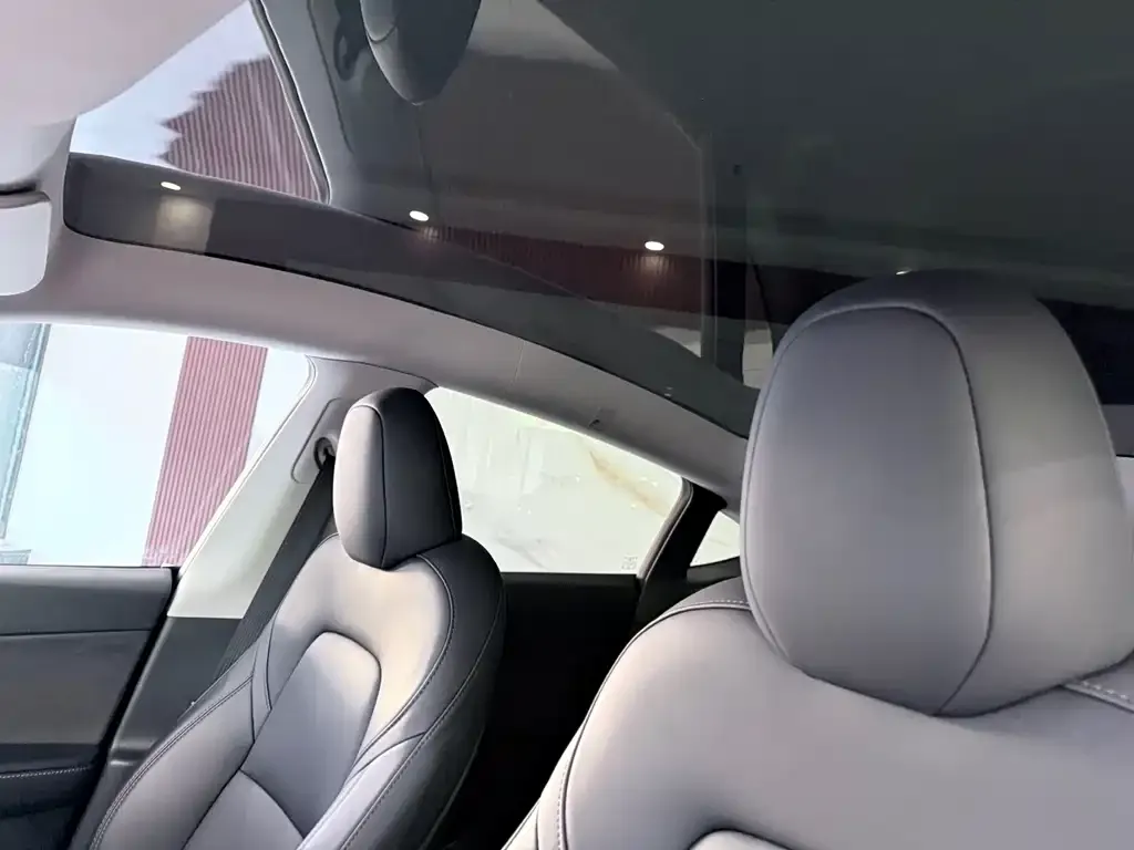 Tesla Model 3 — фото 4