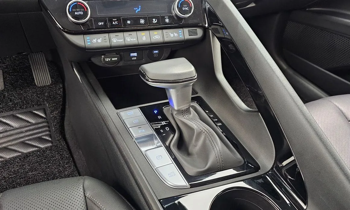 Hyundai AVANTE — фото 2
